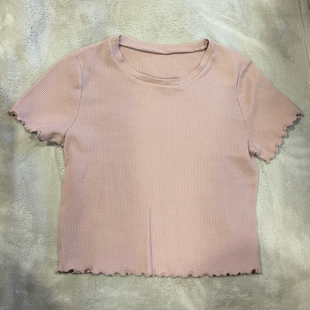 blush lettuce hem crop top